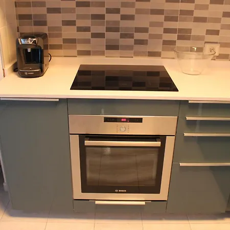 Apartamento Modern 1 Bed Apartment, Minutes From The *